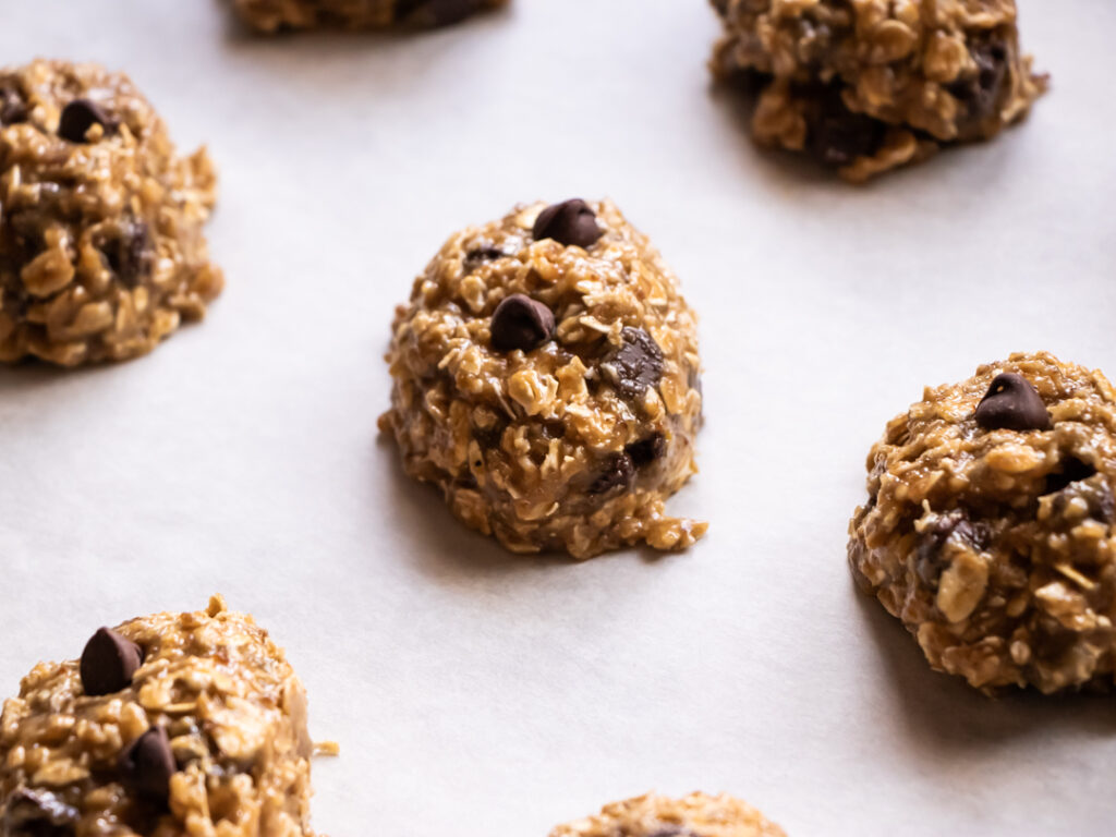 unbaked cookies Oatmeal Chocolate Chip cookies for breastfeeding moms