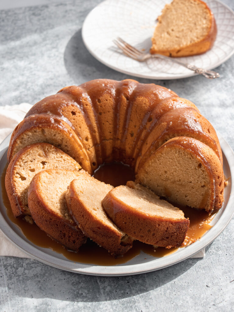 cold oven pound cake with irish cream