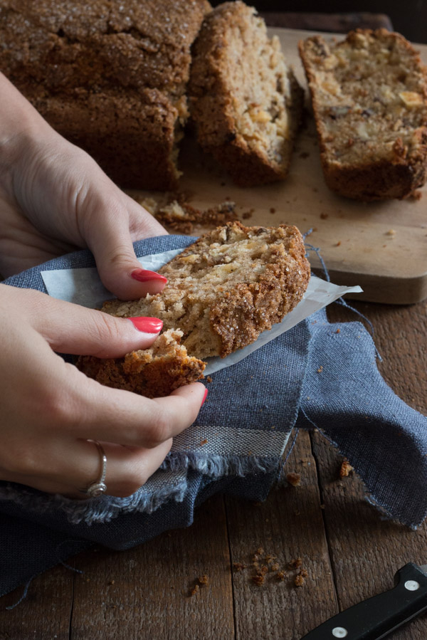 moist apple cake