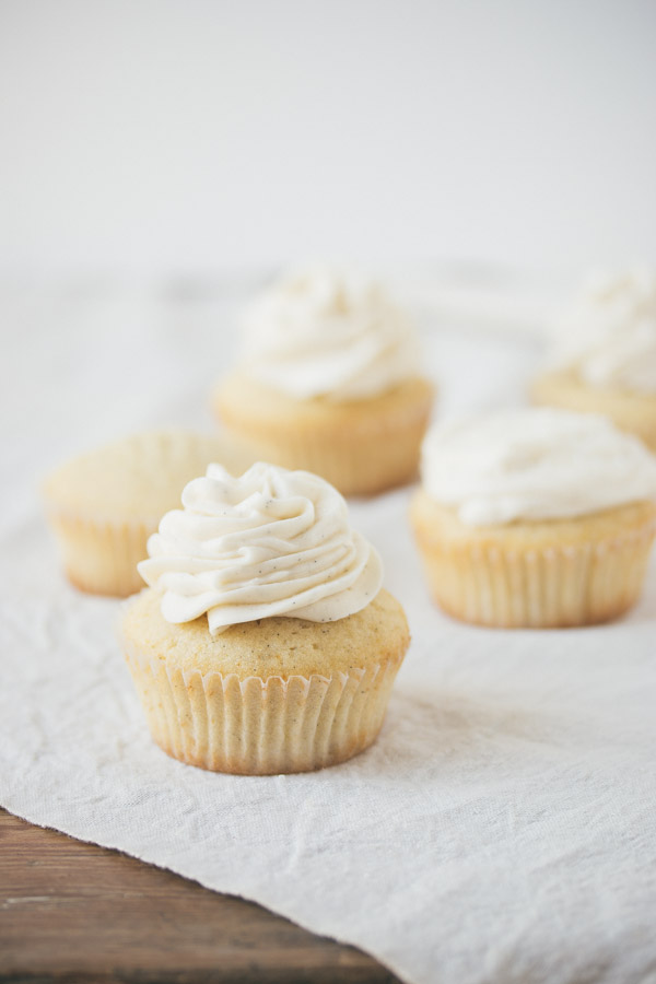 vanilla cupcakes