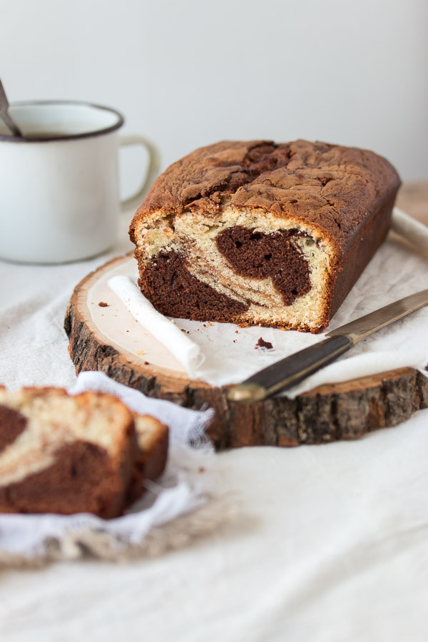 Easy Chocolate and Vanilla Marble Cake | rosechocolatier.com