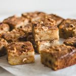 Banana Caramel and White Chocolate Blondies #brownies