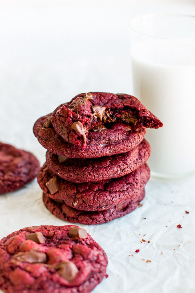 Soft and chewy red velvet chocolate chip cookies. Use dark or white chocolate, both taste amazing!