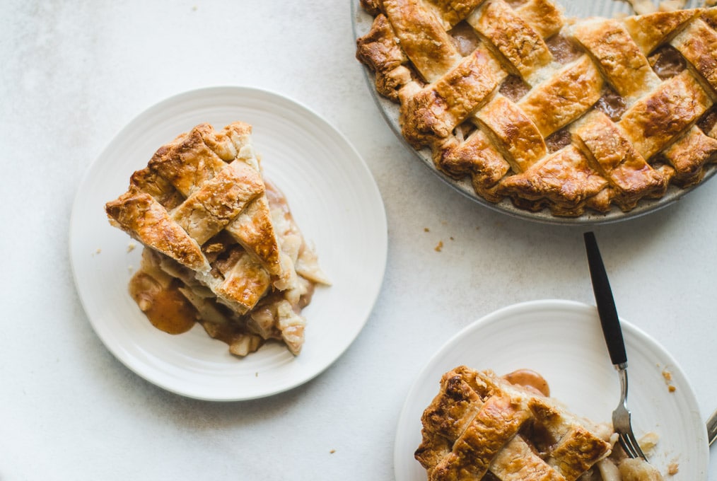 caramel pear pie