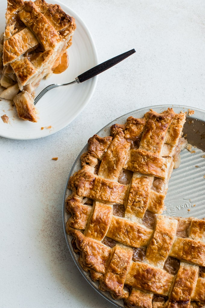 caramel pear pie