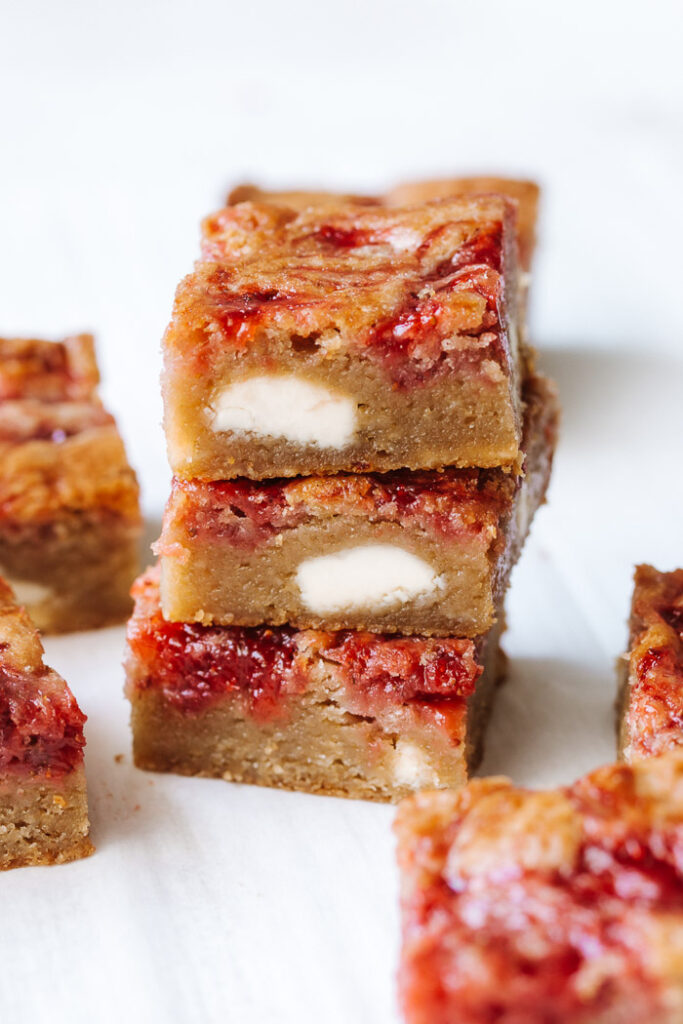 Strawberry White Chocolate Bars