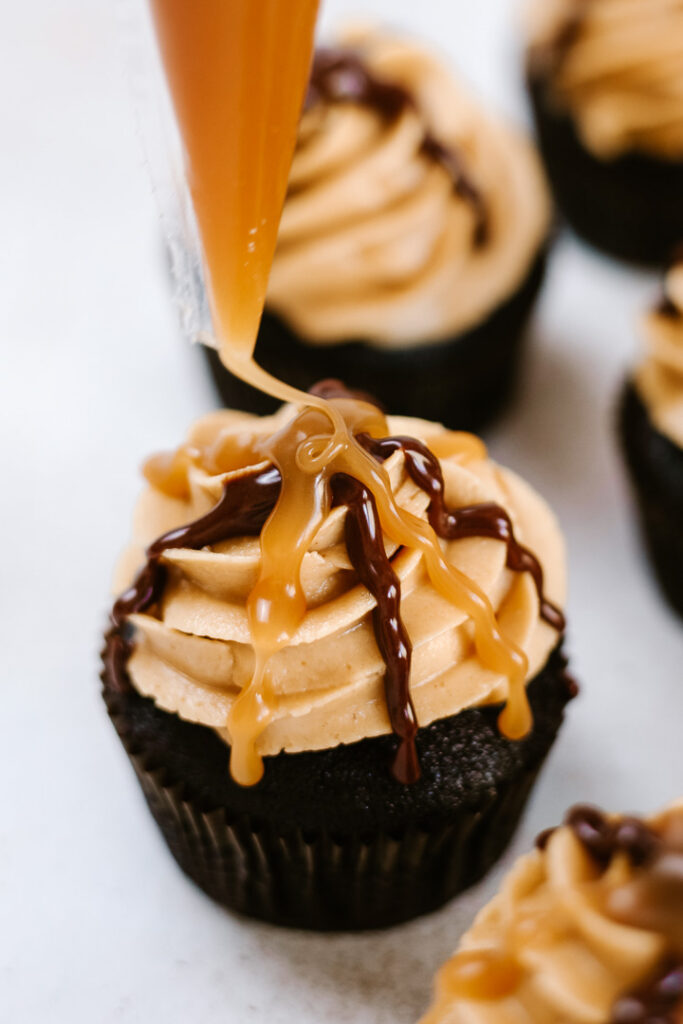 Snickers Cupcakes