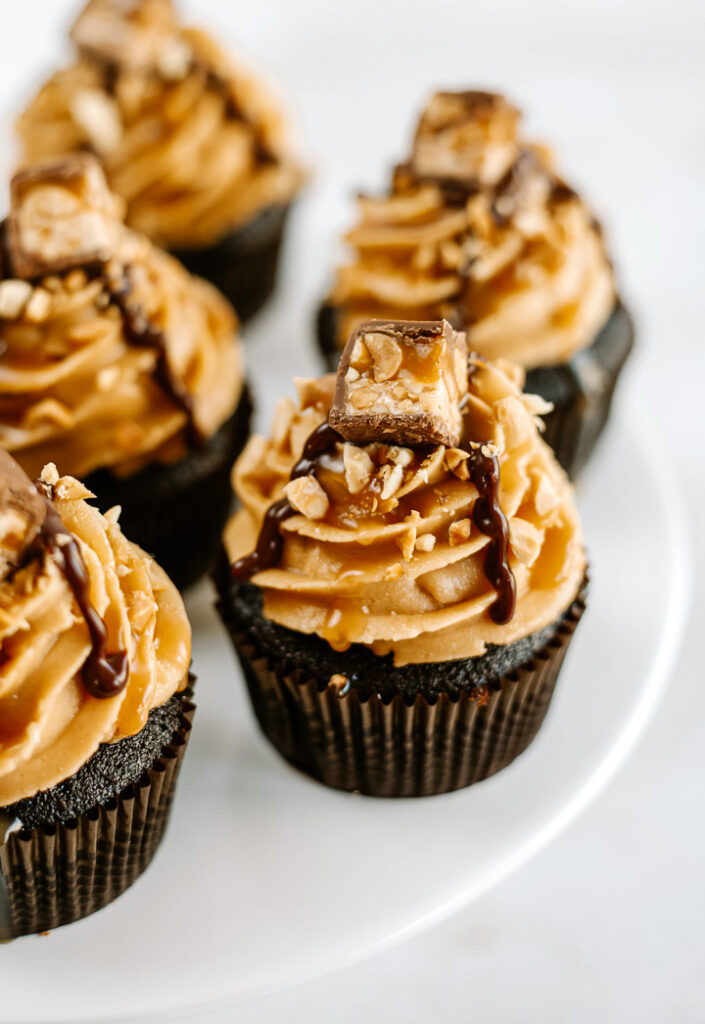 Snickers Cupcakes