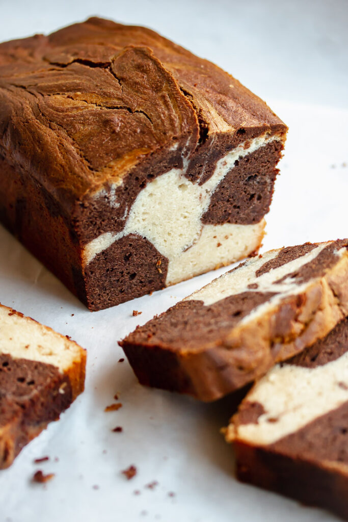 white and dark chocolate marble cake