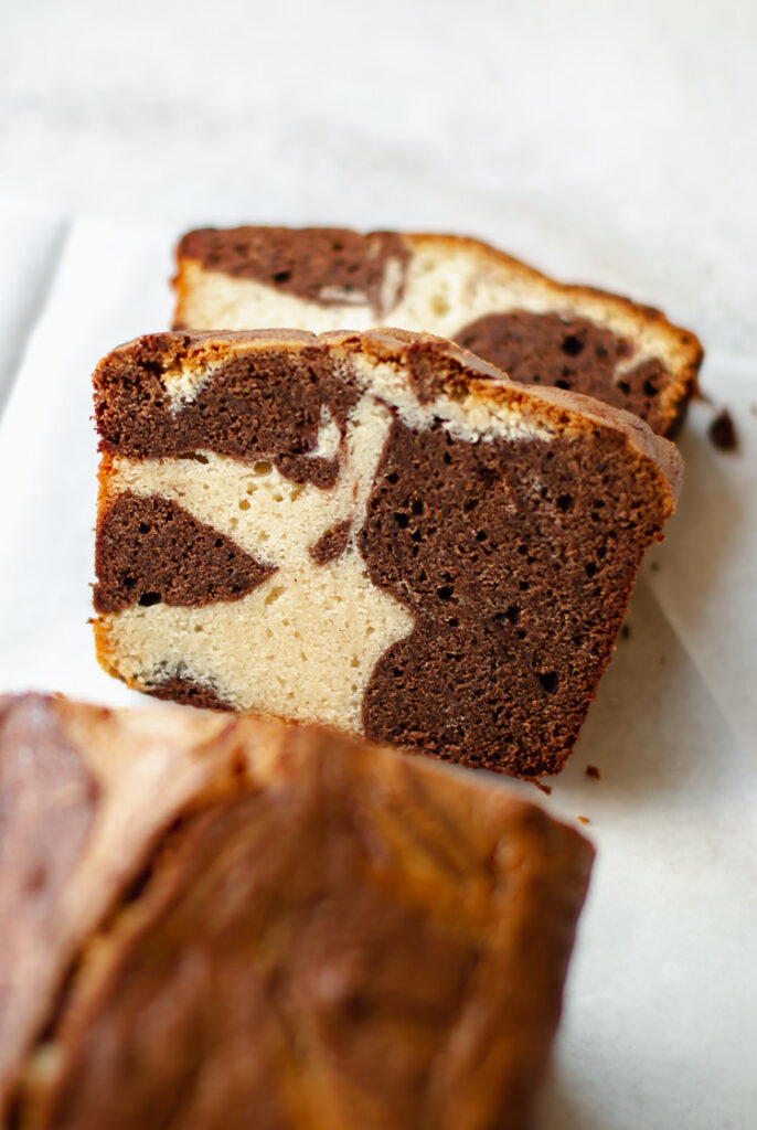 white and dark chocolate marble cake