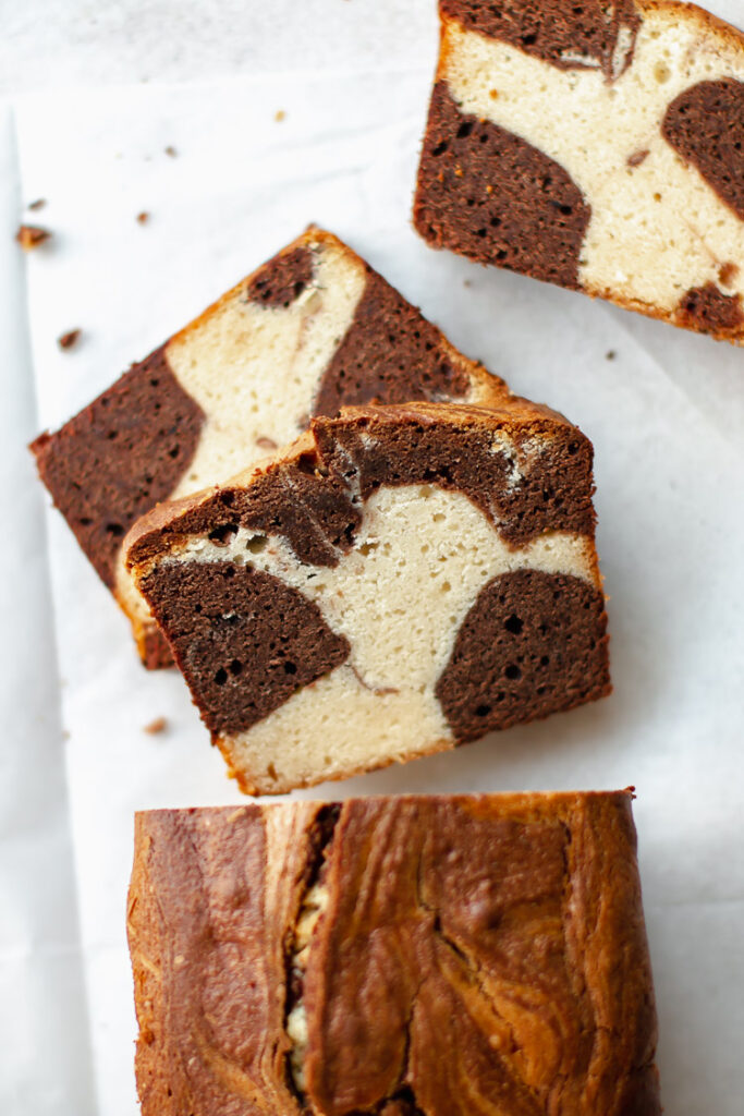 white and dark chocolate marble cake