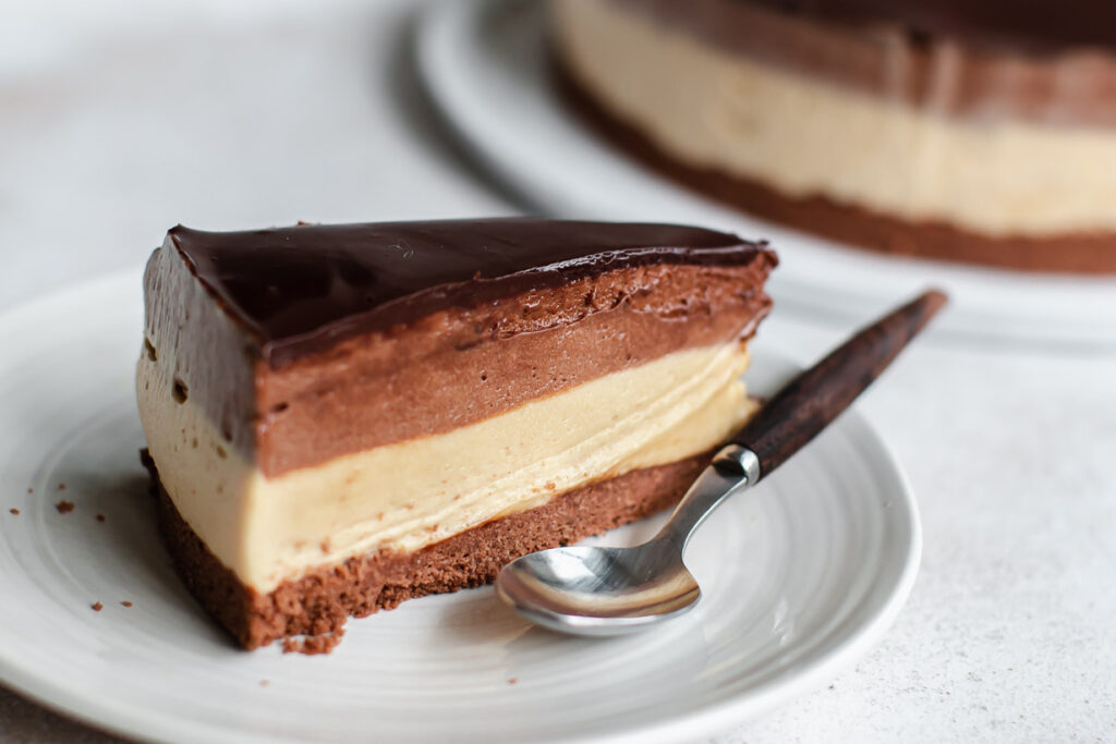 chocolate peanut butter mousse cake