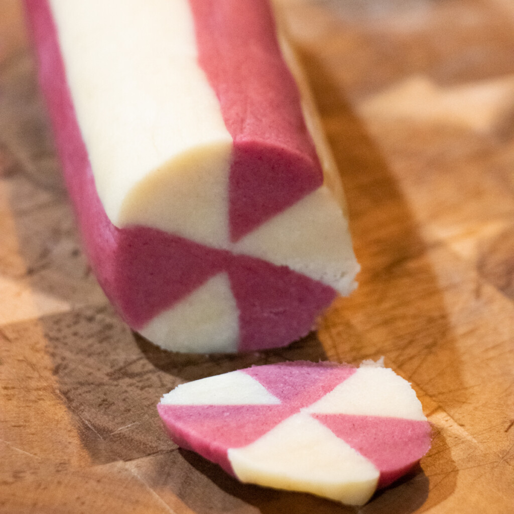 how to make peppermint cookie dough log