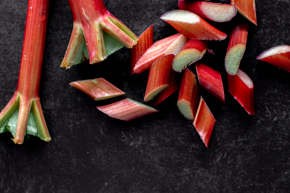 Cut rhubarb into rhombus shapes at a 45 degree angle about 1 inch long.